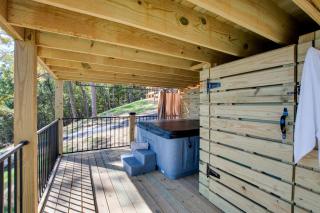 Pet-Friendly Cabin Ideal for Families with Jacuzzi and Lake Views in Alabama - - 7