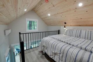 Lofted Romantic Tree House Immersed in Nature in Alabama - - 6