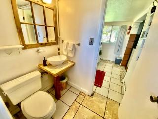 Petite Log Cabin on Organic Farm in New Mexico - San Cristobal - 1