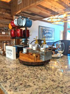Pet Friendly Paradise in the Southern Hills of Hochatown, Oklahoma, Perfect for a Weekend Escape - Stephens Gap - 3