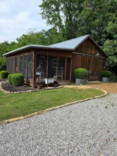 Cozy Cabin with Pool Table for a Relaxing Romantic Escape near Chickamauga, Georgia - Jamesburg - 9