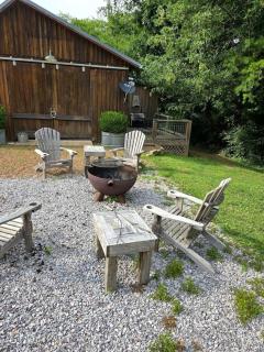 Cozy Cabin with Pool Table for a Relaxing Romantic Escape near Chickamauga, Georgia - Jamesburg - 7