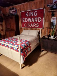 Cozy Cabin with Pool Table for a Relaxing Romantic Escape near Chickamauga, Georgia - Jamesburg - 3