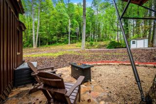 Beautiful Cabin with Fire Pit in Hayesville, North Carolina - Elf - 2