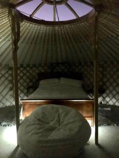 Picturesque Yurt Fantastic for Stargazing near Joshua Tree National Park, California - 1