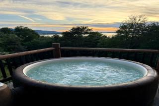 Tranquil Cabin with Hot-Tub and Breathtaking Sunset Views in Maine - 9