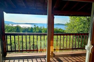 Pet-Friendly Retreat Ideal for a Tranquil Escape in Maine - 5