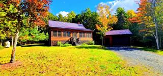 Dog-Friendly Cabin Near the Lake with Kayaks in Maine - 8