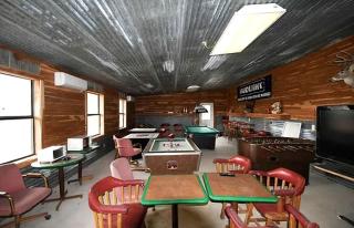 Amazing Loft Rental with Incredible Amenities for a Fun-Filled Family Getaway near Tenkiller Ferry Lake in Oklahoma - Cookson - 3
