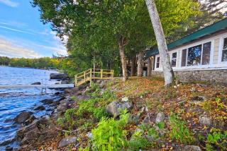 Peaceful Lakefront Cabin with Dock, Firepit & Pet-Friendly Stay in Maine - Harmony - 7