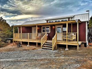 Romantic Granbury Cabin Ideal for a Texas Getaway - Tolar - 1