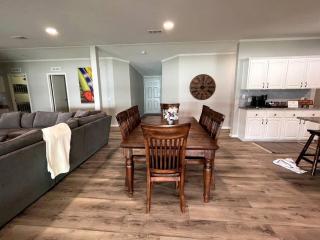 Spacious Vacation Rental with Stunning Lake Views from the Incredible Deck for an Amazing Getaway in Sabine National Forest in Hemphill, Texas - 3