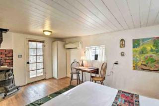 Rural Log Cabin Rental for Couples near Taos Ski Valley - 4
