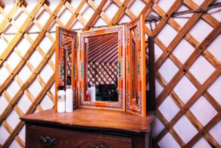 Peaceful Stargazing Yurt on a Glamping Site near Joshua Tree National Park, California - 2