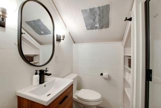 Luxury Glamping Tent with Jacuzzi on the Deck in Alabama - 7