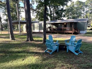 Amazing Vacation Rental in Sabine National Forest on Toledo Bend Lake for a Fantastic Family Escape in Hemphill, Texas - Hemphill - 1