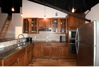 Unique Loft Rental with Access to Spacious Deck and Games Room for an Amazing Getaway by Tenkiller Ferry Lake in Oklahoma - Cookson - 2