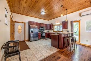 Spacious Maine Lakefront Home with Bunk Beds, Firepit & Beach Access in Burnham - Unity - 1