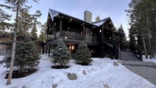 Luxurious Mountain Cabin with Sauna, Hot Tub, and Outdoor Fireplace, Perfect for a Relaxing Weekend Getaway in Utah - 4