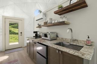 Outstanding Chic Dome with Private Deck in North Carolina - Creston - 2