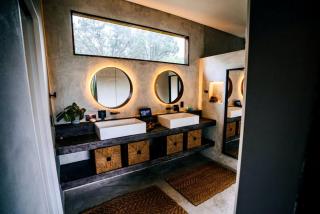 Design Tiny Cabin with Outdoor Bath and Hot-Tub in Texas - 8