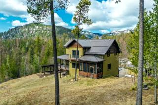Colorful Cabin with Hot-Tub, Game Room and Gym in Montana - Columbia Falls - 4