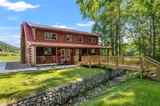 Chic Wooden Cabin with Hot-Tub, Ping-Pong Table and Fire Pit in Stanton, Kentucky - 6