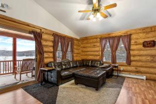 Lakefront Cabin Incredible for a Peaceful and Serene Getaway in New Hampshire - Pittsburg - 5