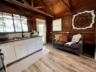 Gorgeous Cabin with Beautiful Views of Toledo Bend Lake for a Relaxing Couples Getaway in Hemphill, Texas - Hemphill - 7
