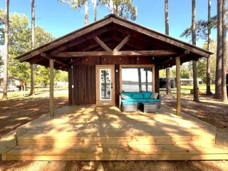 Rustic Waterfront Cabin on Toledo Bend Lake for an Unforgettable Getaway in Nature in Hemphill, Texas - 0