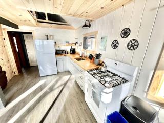Family-Friendly Lakefront Cabin with Beach Access, Firepit & Kayaks in Burnham, Maine - Unity - 5