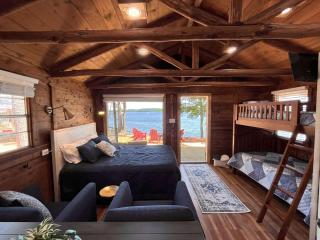 Cozy Waterfront Cabin for a Memorable Getaway on Toledo Bend Lake in Hemphill, Texas - Hemphill - 0