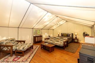 Elegant Copperhill Accommodation Perfect for Luxury Camping in Tennessee - 6