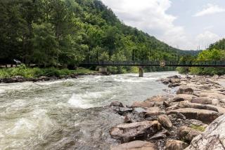 Elegant Copperhill Accommodation Perfect for Luxury Camping in Tennessee - 2