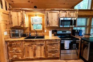 Private Romantic Cabin with Mountain Views and Covered Porch in Arkansas - Marshall - 0