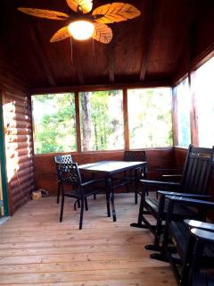 Private Romantic Cabin with Mountain Views and Covered Porch in Arkansas - Marshall - 4