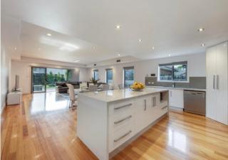 Modern Comfort in Keilor East - Keilor - 0