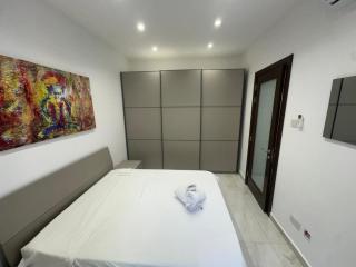 Sliema Spacious Room - 1