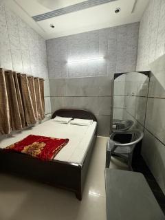Kalindi Blessings Deluxe Guest House - 8