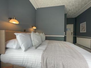 Wedgwood Hotel - Room 4 - 2