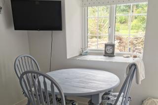 1 Bed Cottage-Sleeps 3-Pool-Pets-near St Ives - Camborne - 1