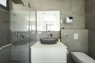 Bright & Modern 2BR Apt with Spacious Terrace 5-min from Beach by Sea N' Rent - 6