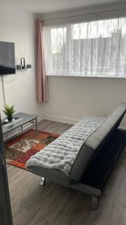 Penn Gardens 2 beds Apartment-2 - Friern Barnet - 9