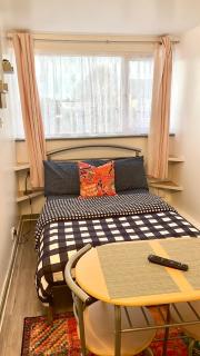 Penn Gardens 2 beds Apartment-2 - Friern Barnet - 5