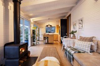 The Wanderer - Couples Retreat with Outdoor Bath - 8