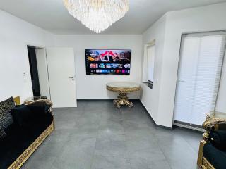 Luxury Apartment - 9