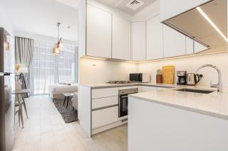 Bright Modern Studio in the Heart of JVC - 5