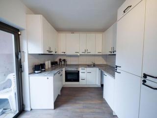 Monteurwohnung-fuer-6-Personen-mit-WLAN-Gaeste-WC-TV-Bad-Oldesloe-Naehe-Hamburg-Luebeck-OD11a - Bad Oldesloe - 1