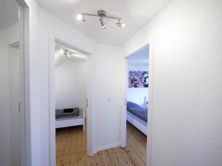 Monteurwohnung-fuer-6-Pers-mit-WLAN-Kueche-TV-Bad-Oldesloe-Naehe-Hamburg-Naehe-Luebeck - Bad Oldesloe - 5