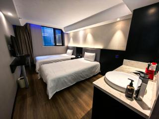 Ibis Beijing Shichahai Gulou Street Subway Station Hotel - 8